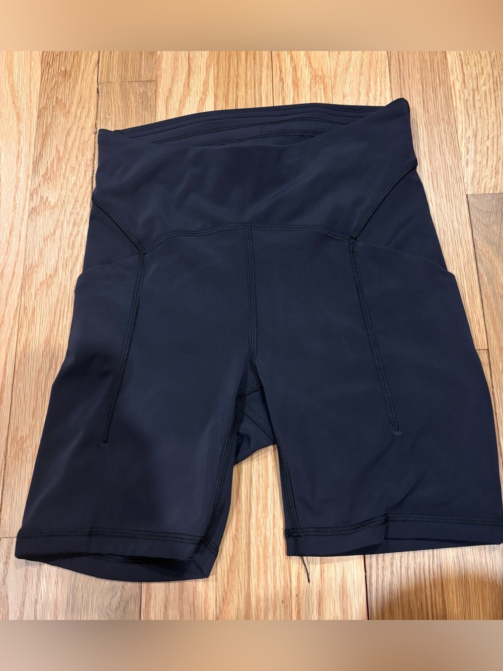 Black lululemon Align™ High-Rise Short 6" size 4